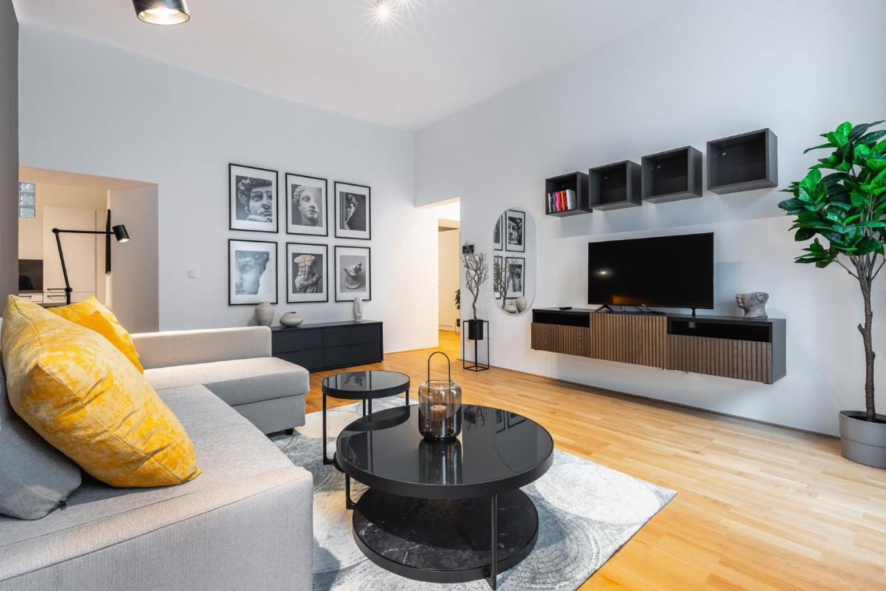 Trendy Apt With - Smart Tv, Coffee Machine In Meidling Bécs Kültér fotó